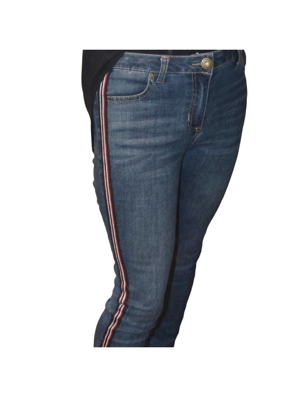 Flattering mid rise jeans Stretch red stripes jeans Boom boom mid rise size 8